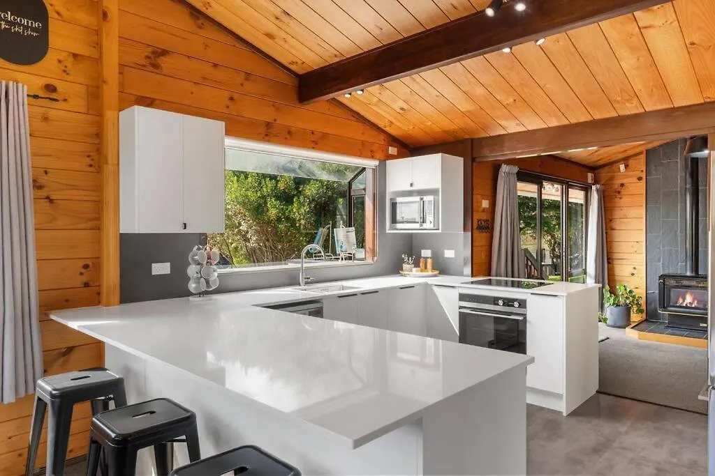 Holiday home Spacious And Superb! Taupo