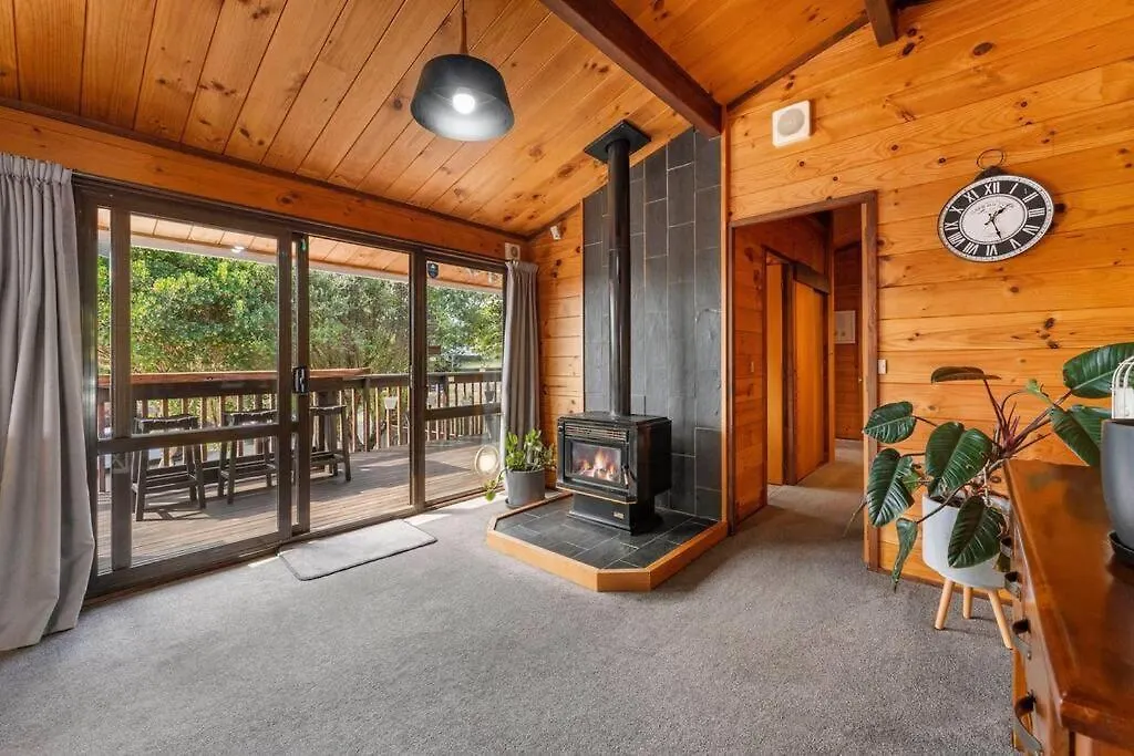 Holiday home Spacious And Superb! Taupo